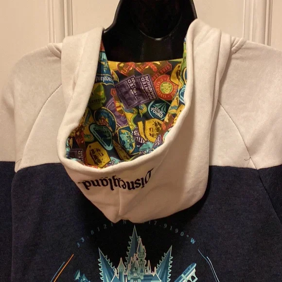 Awesome Disney Sweatshirt Blue and White. size L - Picture 6 of 8